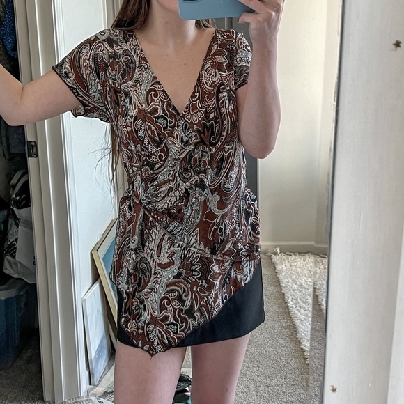 VINTAGE 90’s Brown Paisley Print Wrap Blouse - Picture 6 of 9